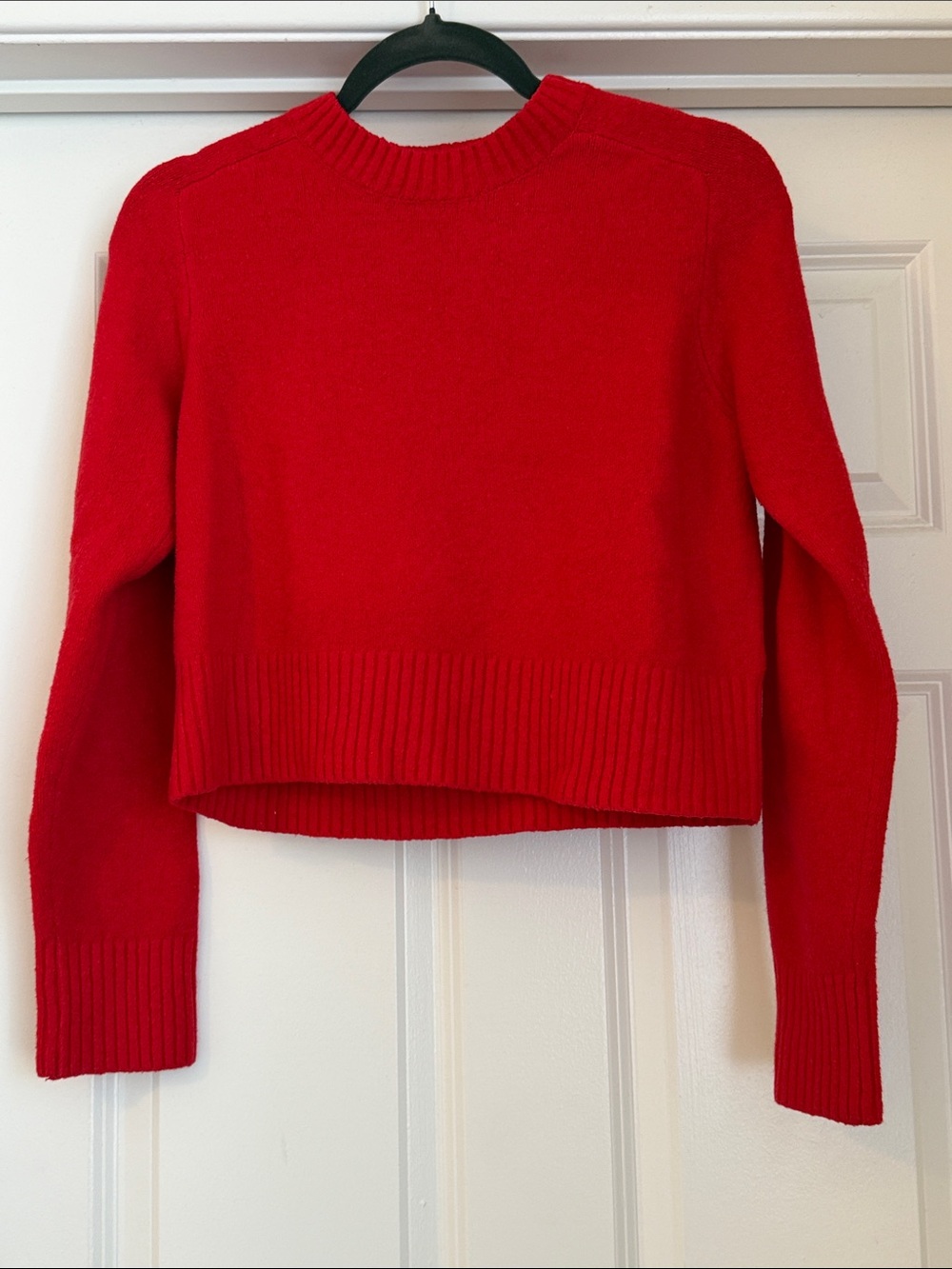 Universal Thread Bright Red Crewneck Sweater